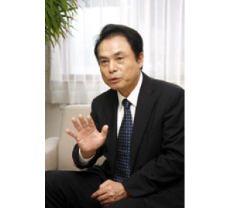 戦略について熱く語る上野隆一社長
