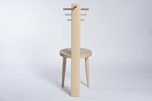 金山杉を使用した椅子「Giraffe」